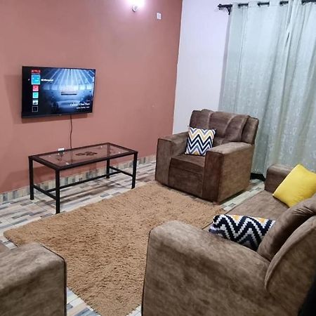 1 Bedroom Fully Furnished Luxurious Apartment Voi Town Exteriér fotografie