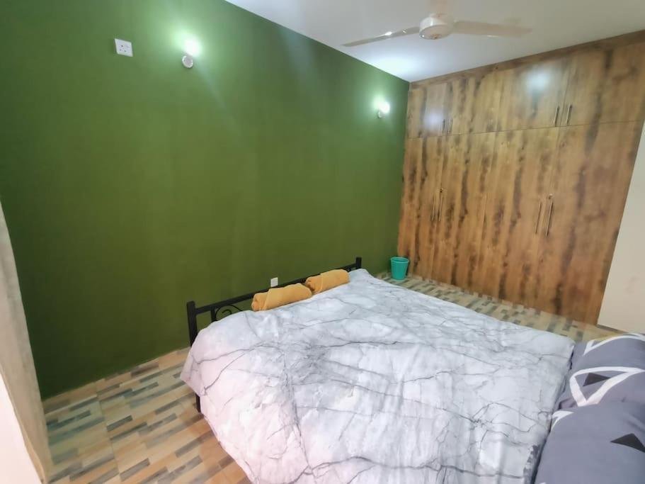 1 Bedroom Fully Furnished Luxurious Apartment Voi Town Exteriér fotografie