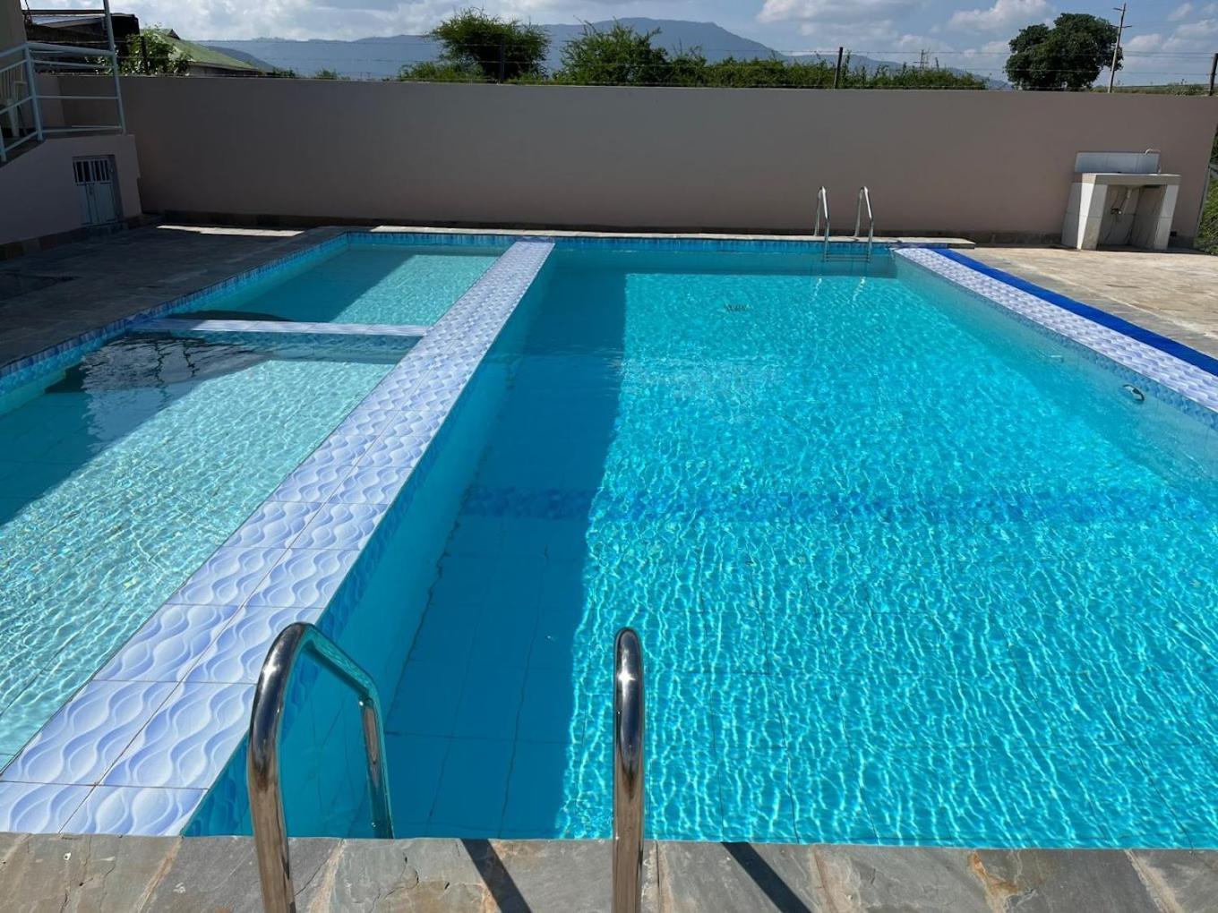 1 Bedroom Fully Furnished Luxurious Apartment Voi Town Exteriér fotografie